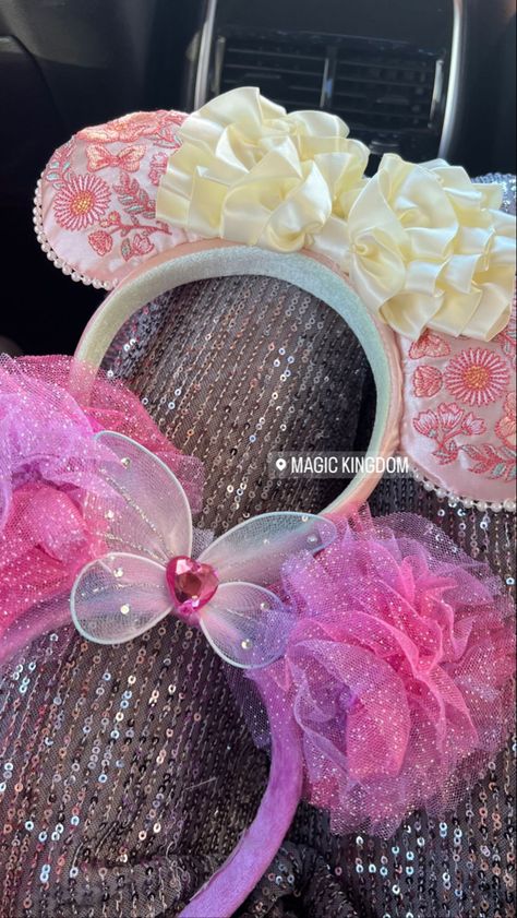 Disney Photo Ideas, Disney Headbands, Disney Paris, Disney World Outfits, Disneyland Pictures, Disneyland Outfits, Cute Disney Pictures, Disney Day, Disney Photos