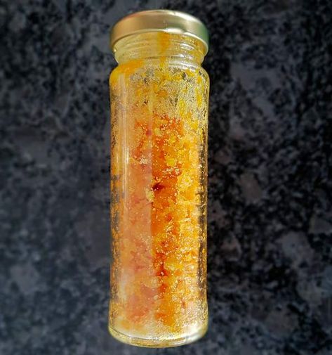 How to store orange or lemon zest for use in baking How To Store Oranges, Preserving Lemons, Pantry Mixes, Dried Lemon Zest, Orange Store, Homemade Preserves, Dried Lemon Peel, Storing Lemons, Dehydrated Vegetables