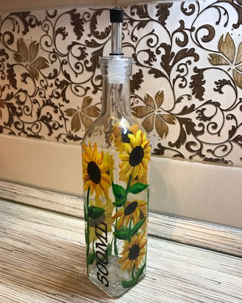 #glass #flowers #painting #idea #sunflowers #paint #painted #acrylic #bottle #oil #oilbottle Glass Bottle Painting Ideas Acrylic, Bottle Painting Ideas Acrylics, Wall Magazine, Sunflower Season, Rose Embroidery Designs, Bottles Diy, Painted Glass Bottles, Homemade Ideas, Sunflower Drawing