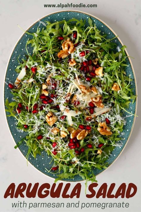 Arugula Pomegranate Salad, Rocca Salad, Fig Salad Recipes, Butter Chicken Recipe Easy, Parmesan Salad, Fig Salad, Arugula Salad Recipes, Pomegranate Salad, Seasonal Salad