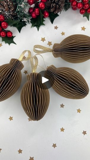 30K views · 1K reactions | Golden lightbulb honeycomb ornaments - so fun on the tree! #paperart #cricut #cricutmade #cricutcrafts #cricutchristmas #cricutproject #cricutcreations #teamcricut #makeitwithmichaels #makersgonnamake #handmadewithlove #handmadechristmas #christmasdecor #christmastree #christmasdiy #christmasproject #christmasdecorations #christmasspirit #christmascrafts #christmasstar #imadethis #paperartist #paperchristmastree #diychristmas #christmasornaments #xmastree #christmastreelights #christmasideas #holidaygifts #christmaslights | Hey, I’m Judy 👋🏻 Paper Flower Art + Tutorials | Auni · Twinkling Lights (Reimagined) Honeycomb Ornaments, Paper Flower Art, Paper Christmas Tree, Twinkling Lights, Cricut Creations, Paper Artist, Christmas Star, Christmas Projects, Xmas Tree