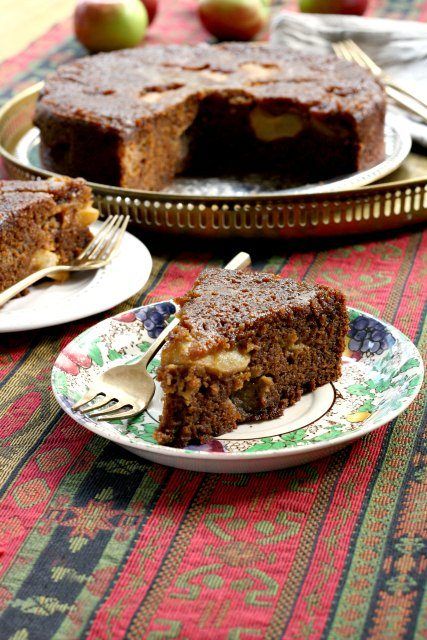 Gingerbread Shortbread, Molasses Cake, Upside Down Apple Cake, Molasses Recipes, Snack Cakes, Cake Delicious, Ginger Cake, Moist Cake, Pear Recipes