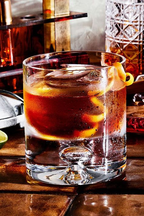 Cocktails With Rum, Amaro Cocktails, Classic Tequila Cocktails, Rye Cocktails, Grapefruit Bitters, Winter Cocktails Recipes, Rum Cocktail Recipes, Day Cocktails, Orange Cocktail