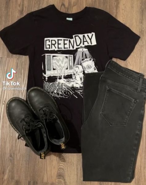 Cool Fits, Swaggy Outfits, Green Day, Dream Clothes, Grunge Fashion, Grunge Outfits, Kendall Jenner, Fitness Inspo, Aesthetic Clothes