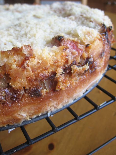 Rhubarb Custard and Crumble Cake Rhubarb Custard Cake, Rhubarb Desserts Recipes, Rhubarb Custard, Thanksgiving 2022, Rhubarb Desserts, Crumble Cake, Rhubarb And Custard, Custard Cake, Brownie Desserts