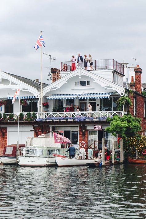 5 Things to Know About the Henley Royal Regatta in England | Vogue Henley Regatta, Henley Royal Regatta, Henley On Thames, London Lifestyle, Wedding Guest Style, Stay Overnight, Tea Break, Break In, Rowing