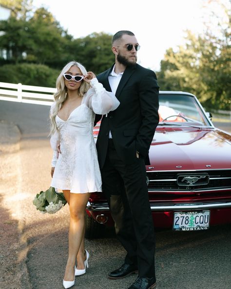 Engagement Photoshoot White Dress, Engagement Photo Shoot Dress, Engagement Shoot White Dress, White Dress Engagement Pictures, Engagement Photos White Dress, Engagement Shoot Dress, Engagement Photos Dress, Vintage Engagement Shoot, Vintage Engagement Photos