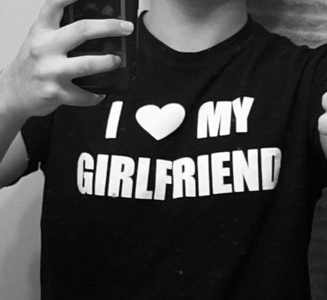 I Heart My Gf Shirt Aesthetic, Kenji Kishimoto Shatter Me, Girlfriend Appreciation, Boyfriend Appreciation, Kenji Kishimoto, Love My Girlfriend, Boys Of Tommen, Please Love Me, Bf Gifts