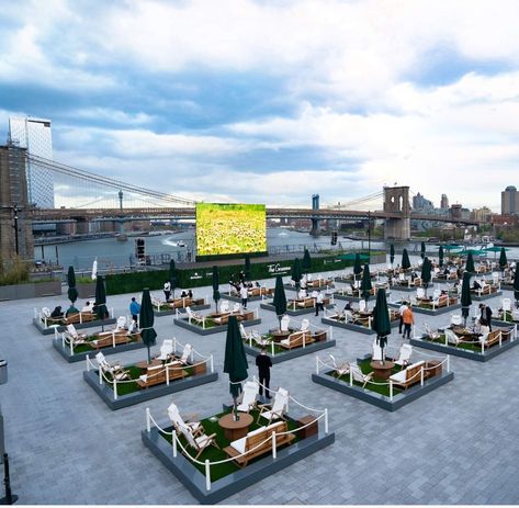 Pier 17 New York, New York Rooftop, Resort Ideas, Outdoor Movies, Rooftop Dining, City Maps Design, New York Central Railroad, Al Fresco Dinner, Food Park