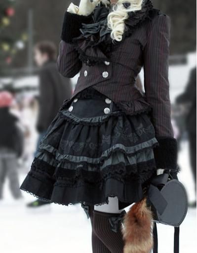 So cute - http://gothsandpunks.tumblr.com/post/17481190002/xgettheskinnyx-this-outfit-is-way-too-cool Lolita Outfit, العصور الوسطى, Mode Steampunk, Lady Like, Lolita Outfits, Gothic Steampunk, Estilo Punk, Japanese Street Fashion, Mori Girl