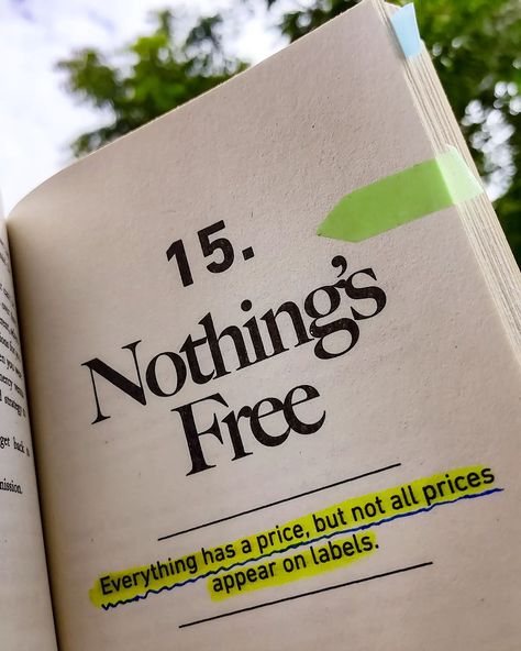 Sharing some of the insights from the Book: 🧡📒 📕Book Title- Psychology of money ✍️Author - @morganhousel ❓Have you read this Book? 📚 What’s one financial lesson that’s changed your perspective? Share in the comments! 🧡🌻💬 Save it// share this with your friends 🚀❤ Follow @rujal.epicreads for more bookish content 📚🌻✨ #ThePsychologyOfMoney #FinancialWisdom #MoneyMindset #PersonalFinance #Bookstagram Money Books To Read, Expensive Lehenga, Book Reading Photography, Saving Money Aesthetic, Bookish Content, A Little Life Book, Psychology Of Money, 2025 Goals, Moral Stories In Hindi