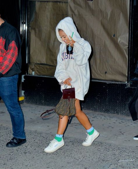 Hiding From Paparazzi, Ariana Grande Sweetener, Ariana Grande, Rain Jacket, Most Beautiful, Hollywood, Take That, Celebrities, Hats