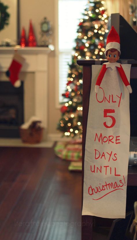 Elf 3 Days Until Christmas, 5 Days Until Christmas, Elf Shenanigans, Awesome Elf On The Shelf Ideas, Elf Magic, Elf Activities, The Elf On The Shelf, Xmas Elf, Elf Antics