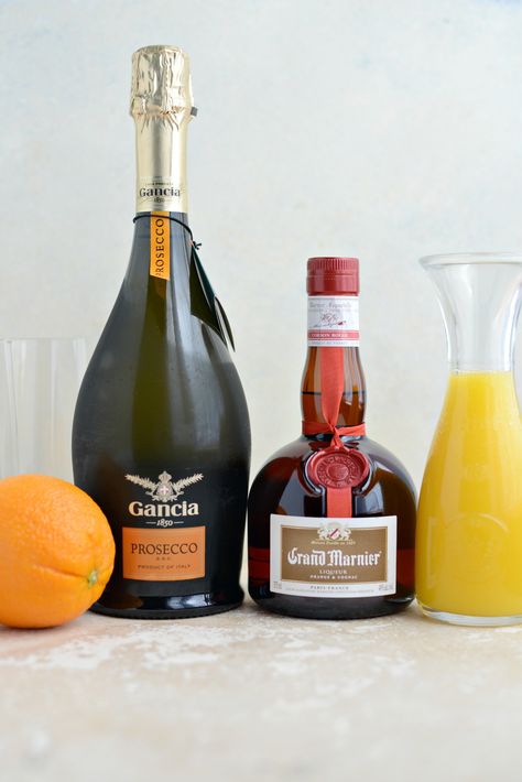 Classic Mimosa Recipe l SimplyScratch.com (1) Classic Mimosa, Cocktails And Canapes, Brunch With Friends, Mimosa Recipe, Orange Rind, Mimosa Bar, Grand Marnier, Wrong Time, Drink Ideas