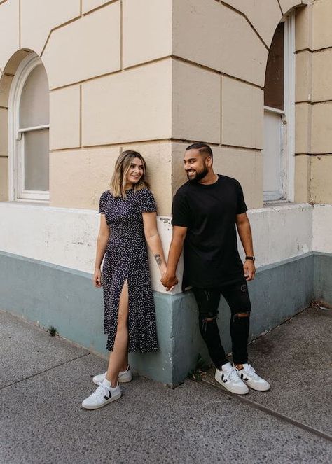 45+ Best Couple Photoshoot Outfit Ideas: What To Wear For Your Engagement Session Non Romantic Couple Photos, Couple Photoshoot Poses Downtown, Couple Poses On Street, His And Her Photoshoot, Couple In City Photography, Couples Photoshoot Poses Aesthetic, Downtown Couple Pictures, Urban City Couple Photoshoot, Downtown Photoshoot Couple Editorial