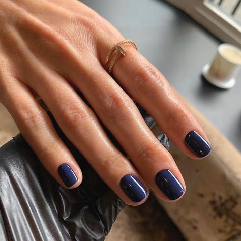 Blue Nail Colors, Nail Colors For Fall, Nail Colors Ideas, Blue Nail Color, Bridesmaids Nails, Fall Blue, Navy Nails, Navy Blue Nails, Elegant Manicure