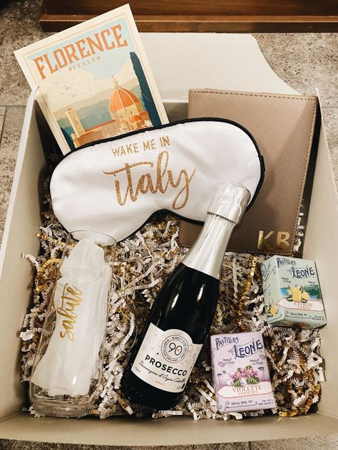 Bridesmaid Proposal Italy Wedding, Bridesmaid Box Destination Wedding, Abroad Wedding Bridesmaid Proposal, Bridesmaid Proposal Box Ideas Destination Wedding, Bridesmaid Proposal Italy, Bridesmaid Gifts Destination Wedding, Travel Bridesmaid Proposal, Destination Wedding Proposal Boxes, Italian Bridesmaid Proposal