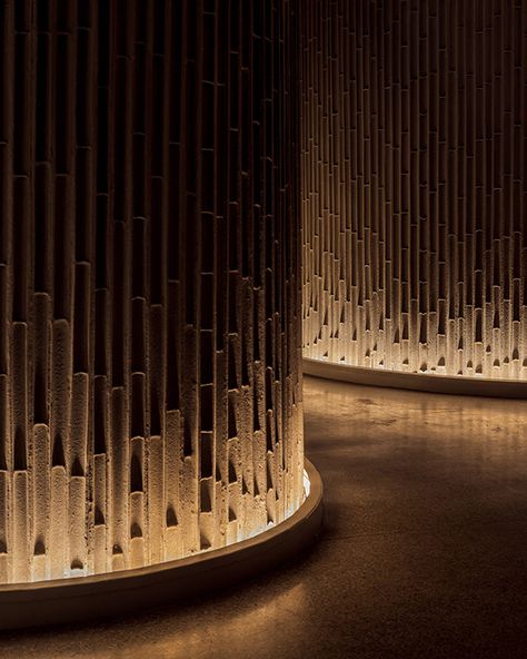 Tre Dining :: Behance 3d Wall Installation Art, Column Lighting Design, Spa Wall Design, Feature Wall Lighting, Art Deco Restaurant Interior, Luxury Lobby, Backlit Wall, Art Deco Interior Design, Lobby Design