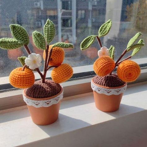 Crochet Patterns Gift Ideas, Crochet House Decor, Crochet House Plants, Tree Amigurumi, Amigurumi Orange, Knit Coaster, Art Au Crochet, Crochet Plants, Crochet Orange