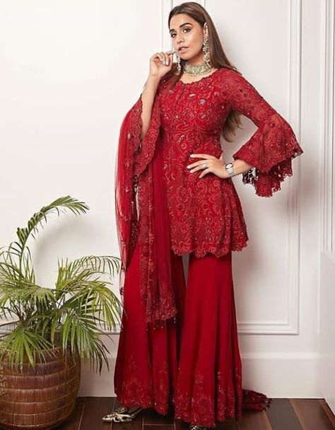 Pakistani Dresses Party, Kurta With Sharara, Designer Wardrobe, Style Kurti, Desi Outfits, Sharara Suits, Indian Outfits Lehenga, Sewing Clothes Women, Afghan Clothes