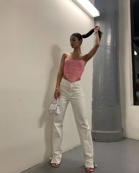 Outfit Rosa, Tumblr Photography, Barbie Fashion, Khaki Pants, Night Out, Ootd, Street Style, Crop Tops, Outfit Inspo