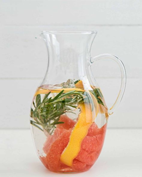 Orange Grapefruit Rosemary Infused Water Rosemary Infused Water, Grapefruit Water, Grocery Checklist, Infused Water Recipes, Wellness Recipes, Water Recipes, Fresh Rosemary, Infused Water, Orange Peel