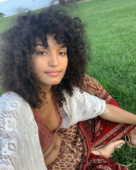 Moore Aesthetic, Indya Moore, Nonbinary People, Black Hippy, Celebrity Skin, Natural Afro Hairstyles, Celebrity Culture, Pretty Hair Color, Girl Inspiration