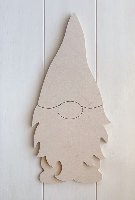 Gnome Diy, Diy Gnome, Wood Craft Patterns, Gnomes Diy, Gnome Ornaments, Diy Gnomes, Christmas Wood Crafts, Gnome Patterns, Gnomes Crafts