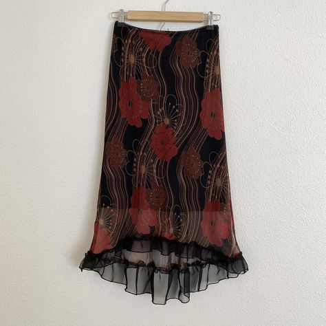 vintage la belle midi skirt  made in usa labeled... - Depop 90s Midi Skirt, Pretty Fits, Midi Skirts, Black Solid, Fit Inspo, Label Sizes, Fitness Inspo, Thrift Store, Made In Usa