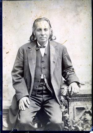 Portrait photograph of Creek Indian Chief Isparhecher taken by C.M. Bell of Washington D.C..  Isparhecher, also known as Is-pa-he-che and Spa-he-cha, was born in 1862 and died in 1936. Muskogee Creek, Creek Tribe, Muscogee Creek, Quanah Parker, Indian Symbols, Native American Ancestry, Oklahoma History, Cherokee Indian, Indian Creek