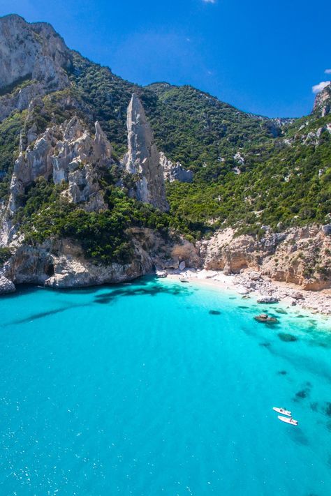 Baunei Sardinia, Sardinia Aesthetic, Season Pictures, Ocean Sailing, Escape Plan, Travel Inspiration Destinations, Sardinia Italy, Italy Aesthetic, Ocean Scenes