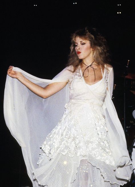 Buckingham Nicks, Stevie Nicks Style, Stephanie Lynn, Lindsey Buckingham, Stevie Nicks Fleetwood Mac, Under Your Spell, Stevie Nicks, Fleetwood Mac, Look Vintage