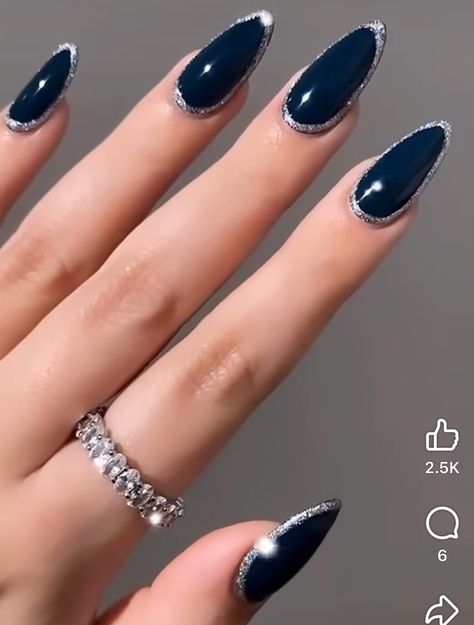 Navy Blue Nails With Silver Design, Dark Blue Almond Nail Designs, Navy Blue And Silver Almond Nails, Nail Ideas Navy Blue And Silver, Dark Blue Nails With Silver Design, Navy Blue Nails With Silver, Navy Blue And Silver Nails, Navy Blue Nail Designs 2024, Navy And Silver Nails