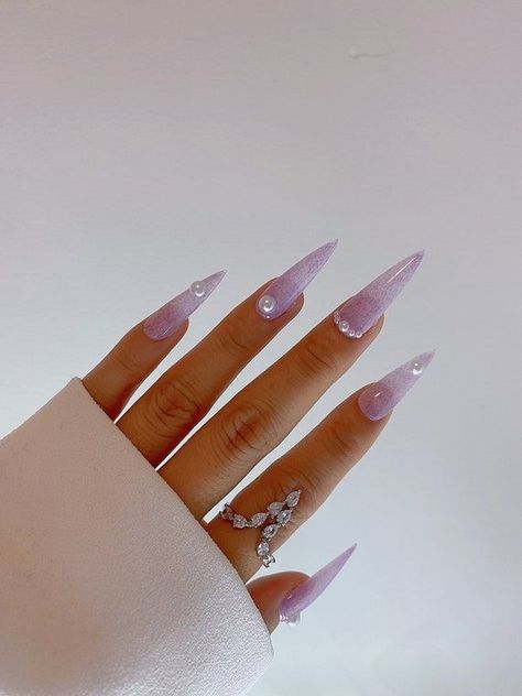 Gem Nails Acrylic, Quiencera Ideas, Purple Stiletto Nails, Purple Press On Nails, Stiletto Shaped Nails, Light Purple Nails, Purple Acrylic Nails, Lilac Nails, Clothing Reference