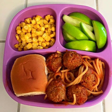 Easy Daycare Lunches, Daycare Food Ideas, Preschool Meals, Daycare Meals, Kids Lunch Box Meals, Kids Packed Lunch, Preschool Lunch, Kid Meals, Easy Toddler Meals