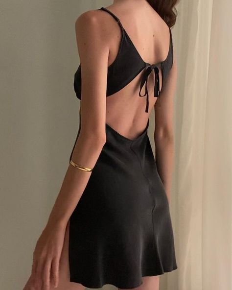 Grey Mini Dress, Beautiful Evening Dresses, Sewing Dress, Black Silk Dress, Silk Dresses, Open Back Dress, Beautiful Evening, Dress Inspo, Open Back Dresses