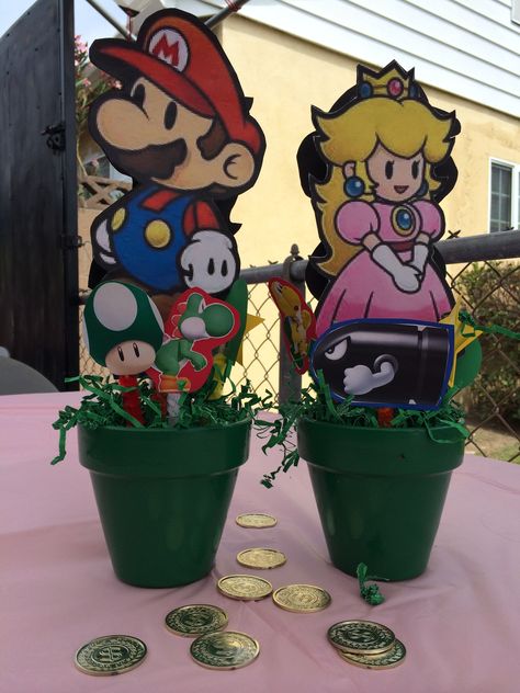 Peaches Party Theme, Princess Peach Birthday Centerpieces, Princess Peach Centerpiece, Peach Mario Bros, Princess Peach Party, Mario Bros Birthday Party Ideas, Nintendo Party, Peach Mario, Mario And Princess Peach