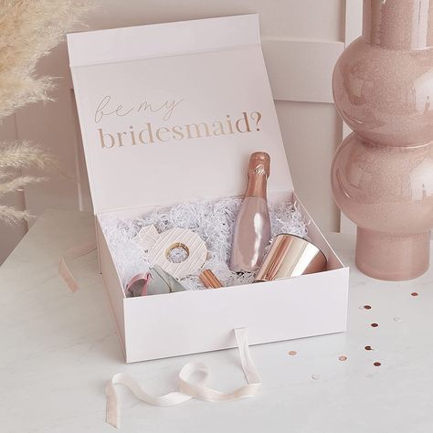 The big question may have already been popped, but another important question comes next - use our 'Will You Be My Bridesmaid?' box to propose to your girls! Hen Party Decorations, Blush Pink Bridesmaids, Rose Gold Bridesmaid, Fiesta Tropical, Drink Bar, Gold Bridesmaids, Box Roses, Bridesmaid Gift Boxes, Bridesmaid Box