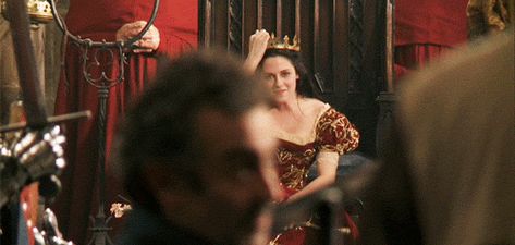 The Coronation.gif Kristen Stewart Gif, Young Snow, Queen Eleanor, Snow White And The Huntsman, The Huntsman, Bts Gif, The Coronation, Movie Costumes, Historical Costume