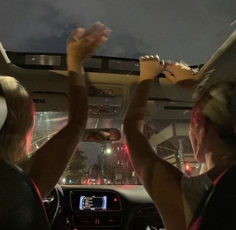 Singing In The Car, Drømme Liv, Lifestyle Aesthetic, Foto Casual, Friend Goals, Dream Lifestyle, Teenage Years, Best Friend Pictures, Summer Dream