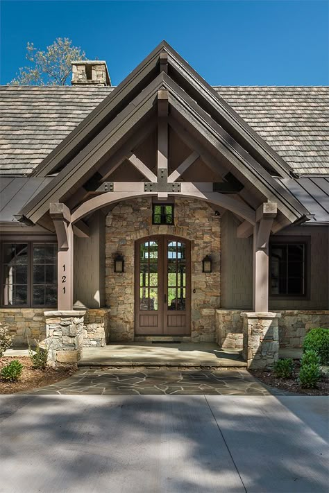 Mountain Home Exterior, Lake Houses Exterior, Lake Keowee, Craftsman Style Homes, Rustic Home Design, Front Entrance, Craftsman House Plans, Mountain Homes, Farmhouse Exterior