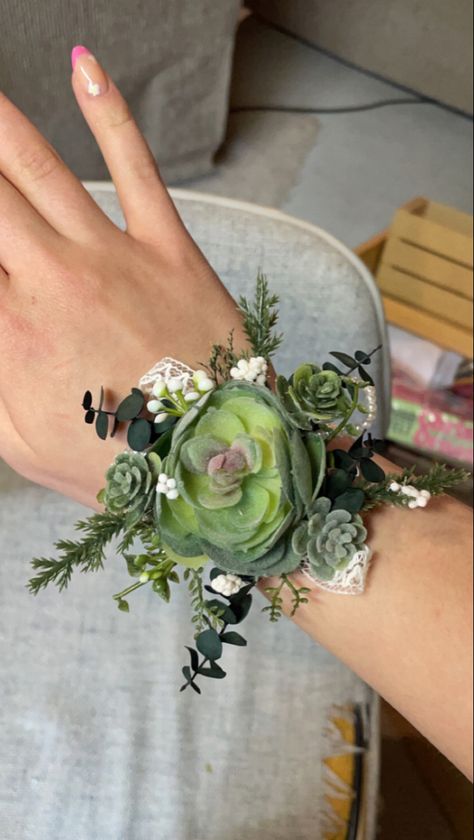 Prom Corsage Trends 2024, Succulent Corsage Prom, Unique Prom Corsage Ideas, Homemade Corsage, Greenery Corsage, Enchanted Forest Theme Quinceanera, Green Corsage, Succulent Corsage, Prom Flowers Corsage