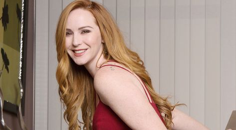 Camryn Grimes bi Y&R Camryn Grimes, Soap Opera Stars, Soap Stars, Young And The Restless, Pride Month, Soap Opera, Opera, Soap, Long Hair Styles