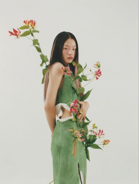 Flower Editorial, Kim A Hyun, Allure Korea, Creative Fashion Photography, Korea Magazine, Flower Model, Flower Photoshoot, Beauty Photoshoot, Studio Photoshoot