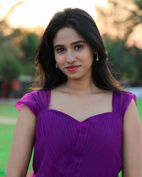 Neha Chaudhary, Anupama Parameswaran, Girls Dp, Abc, Actresses, Actors, Beauty, Quick Saves