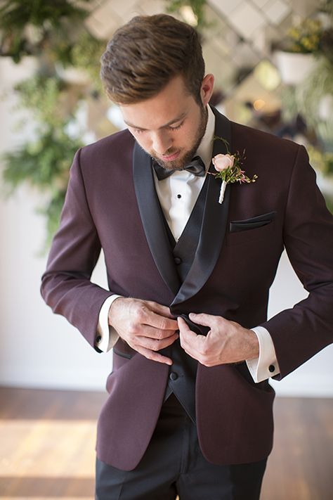 Wedding Suits For Men, Burgundy Tuxedo, Winter Wedding Outfits, Wedding Tux, Suit Costume, Wedding Outfit Men, Groom Tuxedo, Wedding Suits Groom, Mens Blazer Jacket