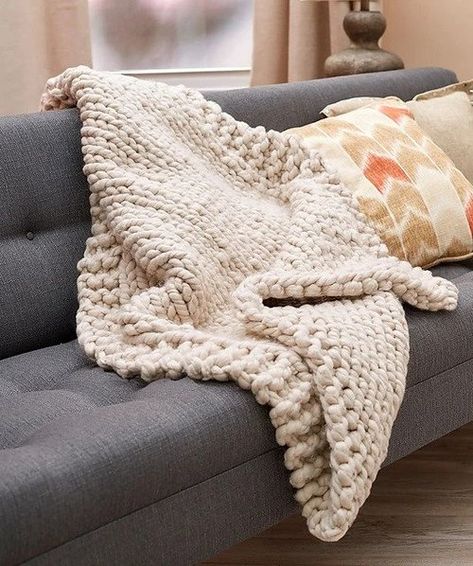 Chunky knit throw blanket