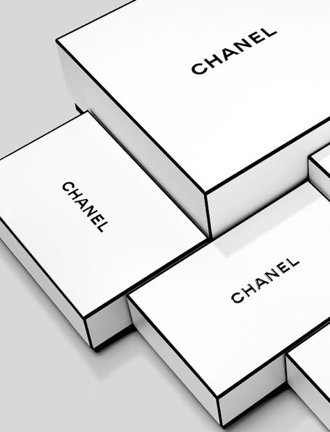 chanel boxes. #chanel #flatlay Chanel Packaging Design, Chanel Box Packaging, Chanel Packaging, Luxury Box Packaging, Luxury Packaging Design, Modern Packaging, Packaging Ideas Business, Chanel Box, 카드 디자인