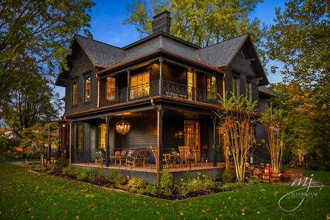 Black House Wrap Around Porch, Black House With Wrap Around Porch, Exterior House Colors Farmhouse, Old Farmhouse Exterior, Dark Exterior House Colors, All Black House, Dark Exterior House, House Wrap Around Porch, House With Wrap Around Porch