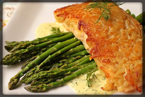 Potato Crusted Salmon with a Mustard Dill Sauce Potato Crusted Salmon, Salmon Potato, Dill Sauce, Crusted Salmon, Salmon Dishes, Entree Recipes, Dinner Idea, Fish Dishes, Seafood Dishes